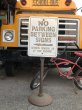 画像1: Vintage U.S.A Original NO PARKING Stand Sign (B761)  (1)