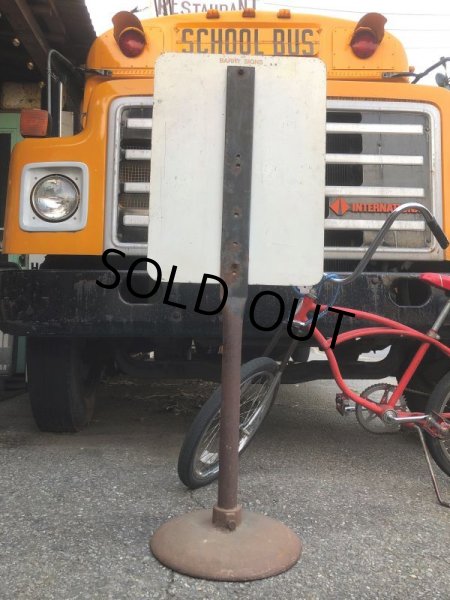 画像2: Vintage U.S.A Original NO PARKING Stand Sign (B761)  (2)