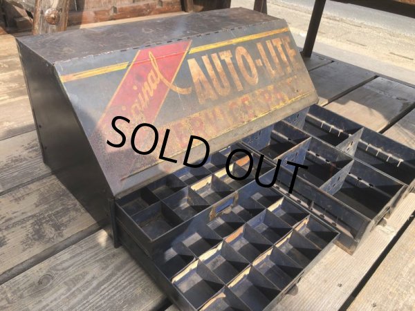 画像4: 50s Vintage Auto-Lite Dealership Service Display Cabinet (B767)  (4)
