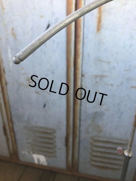 画像3: Vintage Metal Hanger Shirt Stand (B829) (3)