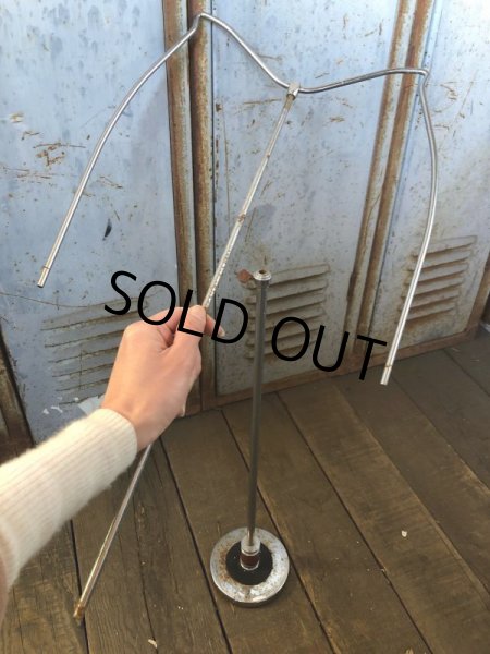 画像6: Vintage Metal Hanger Shirt Stand (B830) (6)