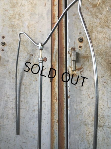 画像3: Vintage Metal Hanger Shirt Stand (B830) (3)