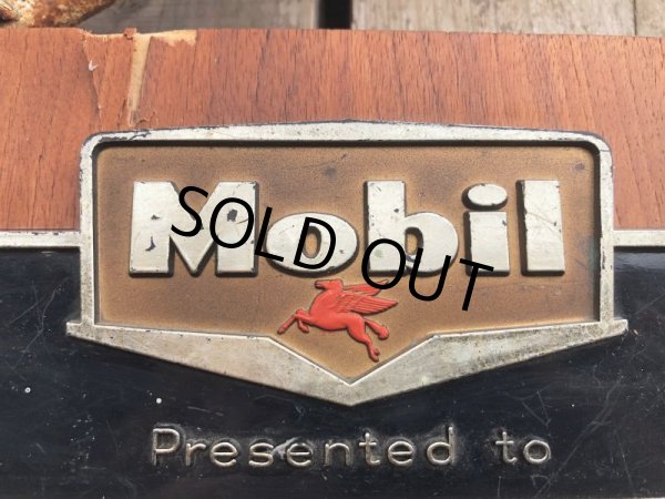 画像2: Vintage Mobil Gas Service Station Sales Award Plaque (B823) (2)