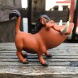 画像1: Vintage Disney The Lion King Pumbaa PVC Figure (B995) (1)