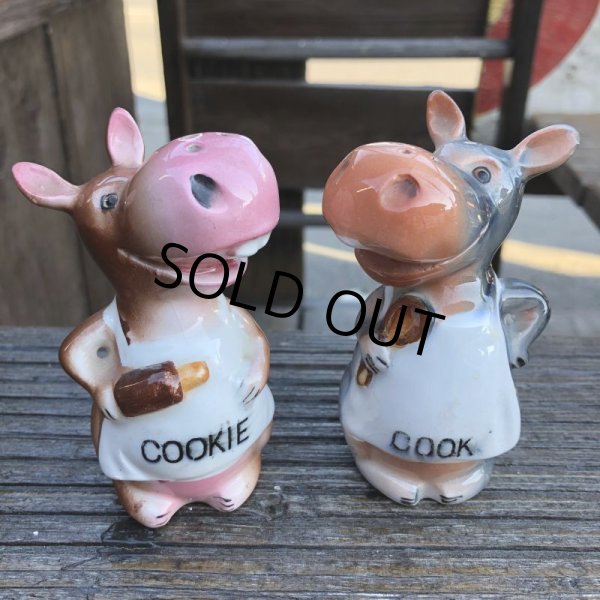 画像1: Vintage Japan Hippo Salt and Pepper Shakers (B759) (1)