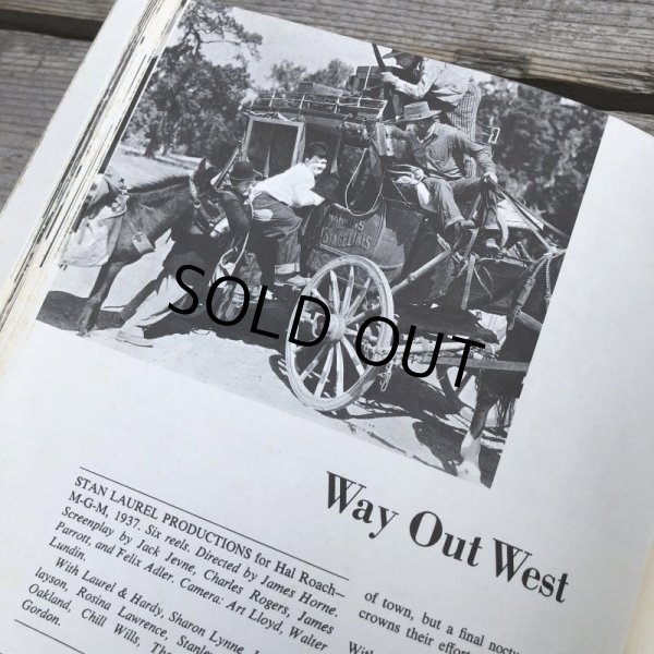 画像7: 70s Vintage Book The Films of Laurel & Hardy (B122) (7)