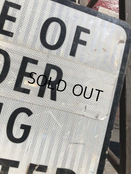 画像6: Vintage Road Sign THE USE OF... (B226)  (6)