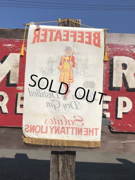 画像11: Vintage BEEFEATER Dry Gin Banner Flag (B263) (11)