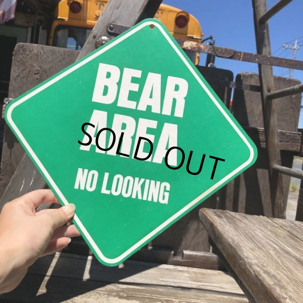 画像1: 70s Vintage Cardboard Sign BEAR AREA (B311) (1)