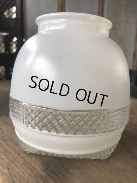 画像7: Vintage U.S.A White Milk Glass Lamp Shade Globe (B375) (7)