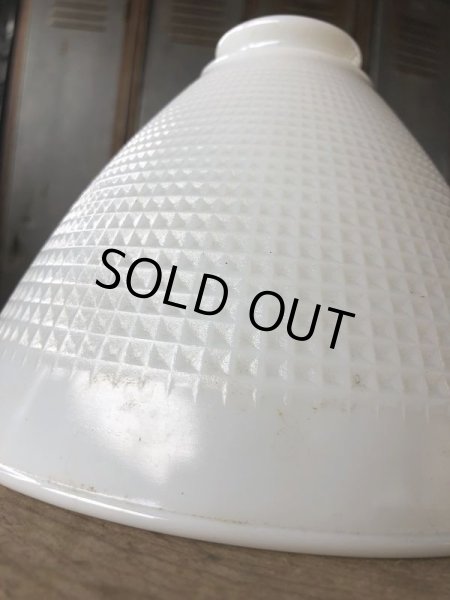 画像9: Vintage U.S.A White Milk Glass Lamp Shade Globe (B374) (9)