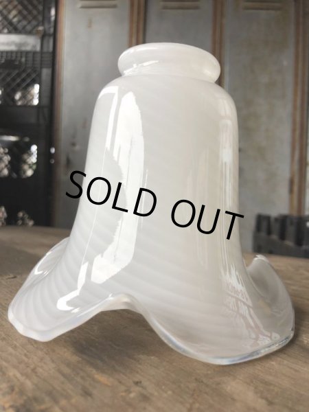 画像7: Vintage U.S.A White Milk Glass Lamp Shade Globe (B377) (7)