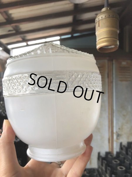 画像5: Vintage U.S.A White Milk Glass Lamp Shade Globe (B375) (5)