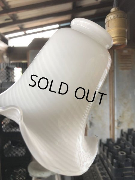 画像4: Vintage U.S.A White Milk Glass Lamp Shade Globe (B377) (4)