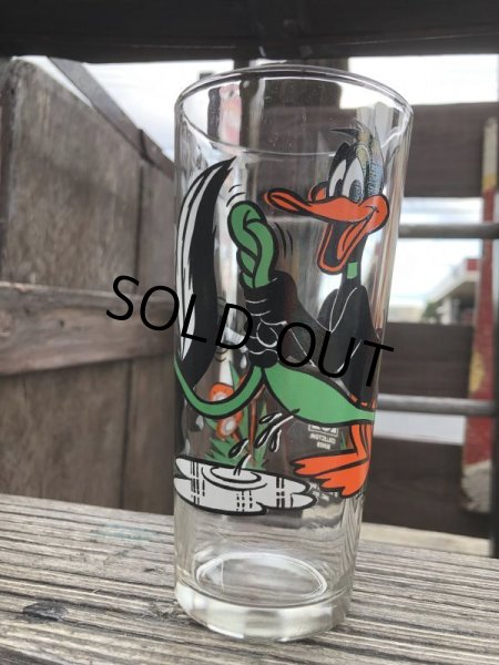 画像2: 70s Vintage Pepsi Glass Daffy Duck & Pepe Le Pew (B399) (2)