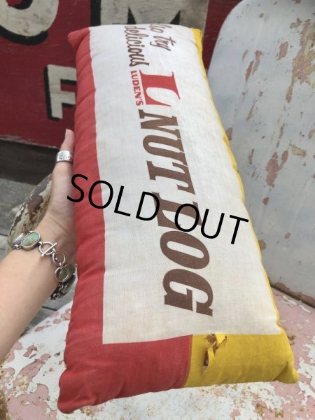 画像5: Vintage Luden's Peanut Butter Pillow Cushion (B437) (5)