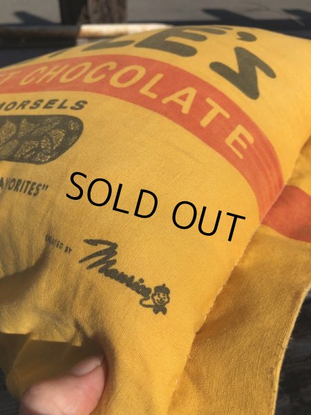 画像2: Vintage NESTLE's Semi-Sweet Chocolate Pillow Cushion (B434) (2)