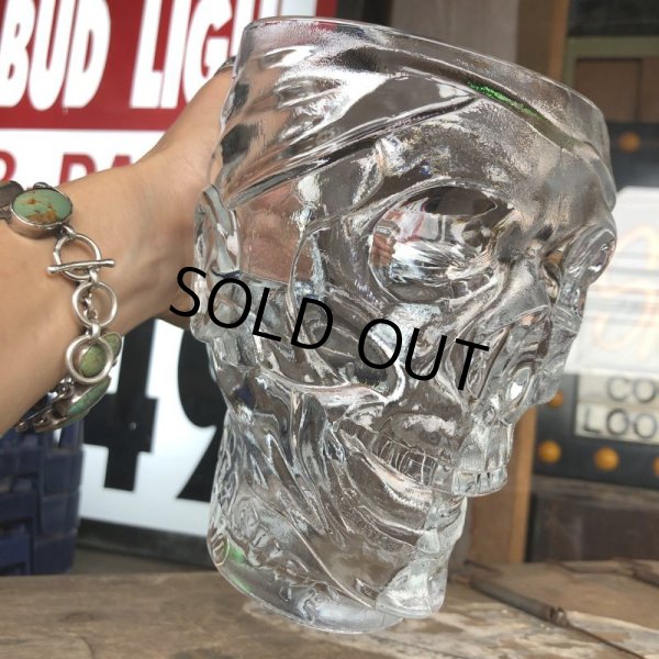 画像2: Vintage TRASURE ISLAND Pirate Skull 3D Mug (B464) (2)