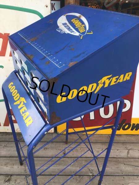 画像5: Vintage Original Goodyear Store Display Metal Cabinet (B493) (5)