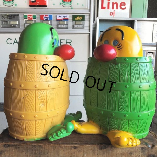 画像9: 70s Vintage Peek A Boo Barrel Coin Bank (B497)  (9)