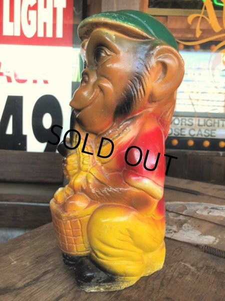画像2: Vintage Carnival Chalkware Smoking Monkey Holding Bank (B566) (2)