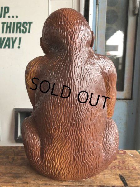 画像4: Vintage New York Vinyl Prod Gorilla Monkey Bank (B579) (4)
