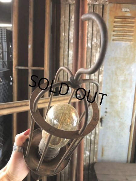画像6: Vintage Industrial Wood Handle Trouble Hanging Light Lamp (B594) (6)
