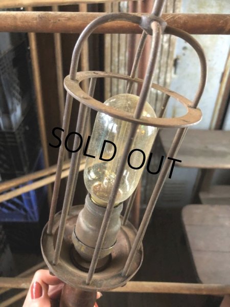 画像7: Vintage Industrial Wood Handle Trouble Hanging Light Lamp (B594) (7)