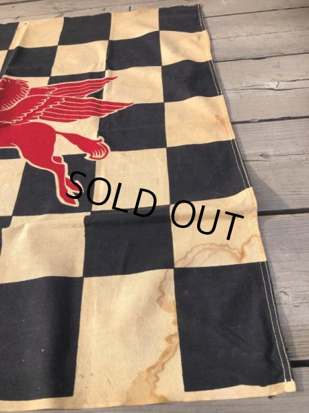画像14: 50s Vintage Mobil Original Flying Red Hors Speedway Race Checkered Flag (B609) (14)
