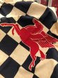 画像5: 50s Vintage Mobil Original Flying Red Hors Speedway Race Checkered Flag (B609) (5)