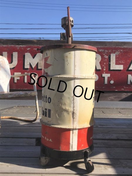 画像9: Vintage Mobil Oil 16 Gallon Barrel Drum Can w/Castar Pegasus Horse (B673)  (9)