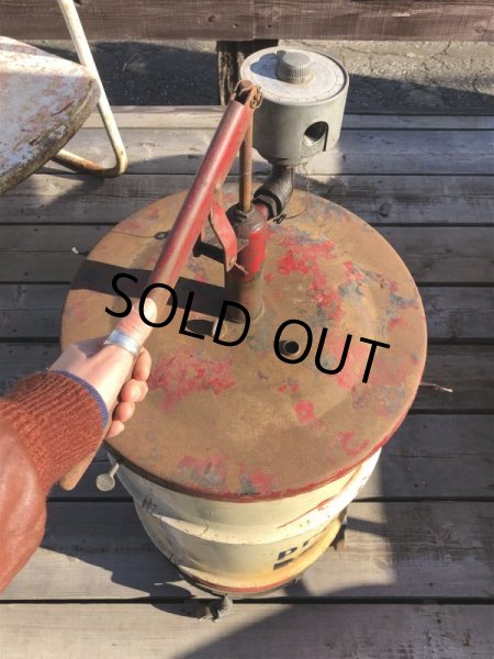 画像17: Vintage Mobil Oil 16 Gallon Barrel Drum Can w/Castar Pegasus Horse (B673)  (17)