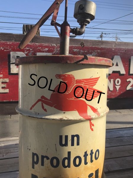 画像15: Vintage Mobil Oil 16 Gallon Barrel Drum Can w/Castar Pegasus Horse (B673)  (15)