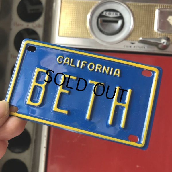 画像1: Vintage California Mini Bike Vanity Metal License Plate / BETH (B797)  (1)