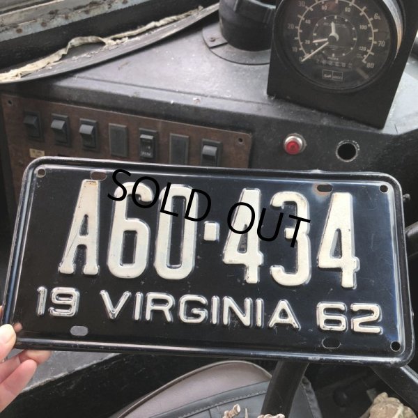 画像1: 60s Vintage American License Number Plate (B834) (1)