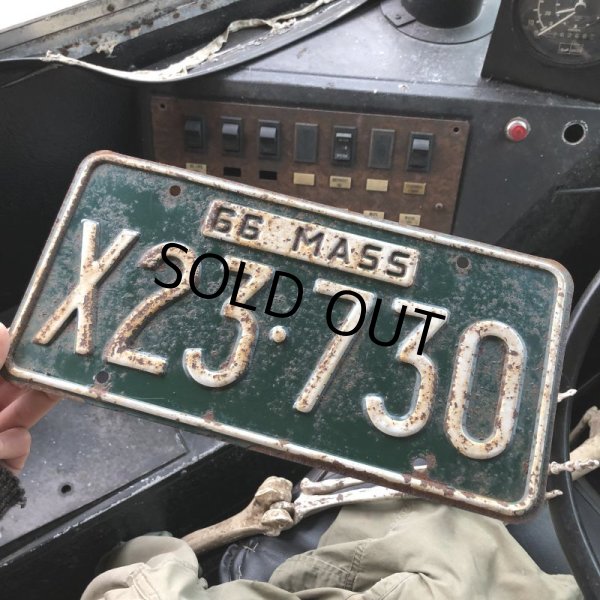 画像1: 60s Vintage American License Number Plate (B845) (1)