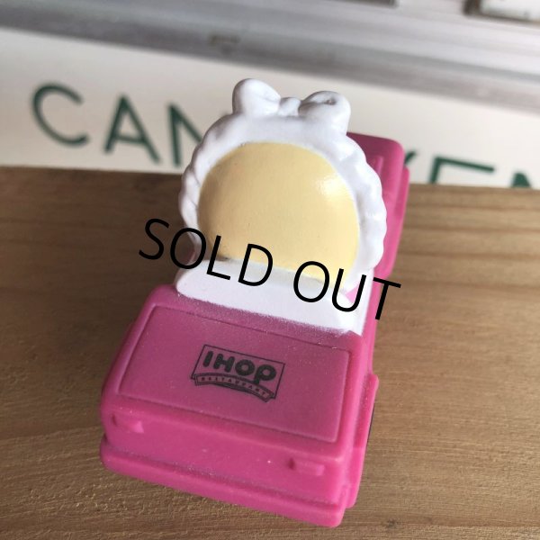 画像2: Vintage IHOP Pancake Kids Meal Toy Susie Strawberry (B945) (2)