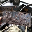 画像1: 30s Vintage American License Number Plate / 1938 VERMONT 33 704 (B881) (1)