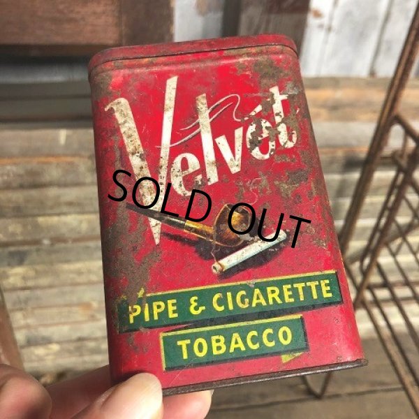 画像1: Vintage Pipe & Cigarette Smoking Tobacco Pocket Tin Velvet (B972)     (1)