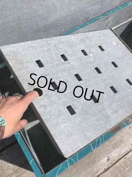 画像7: 50s Vintage KAMP KOLD Aluminum Camping Cooler Box (B993) (7)