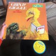 画像1: Vintage Sesame Street GRIN & GIGGLE LP Record (C022) (1)