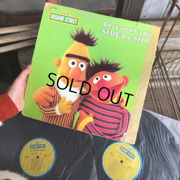 画像1: Vintage Sesame Street Bert and Ernie SIDE by SIDE LP Record (C020) (1)