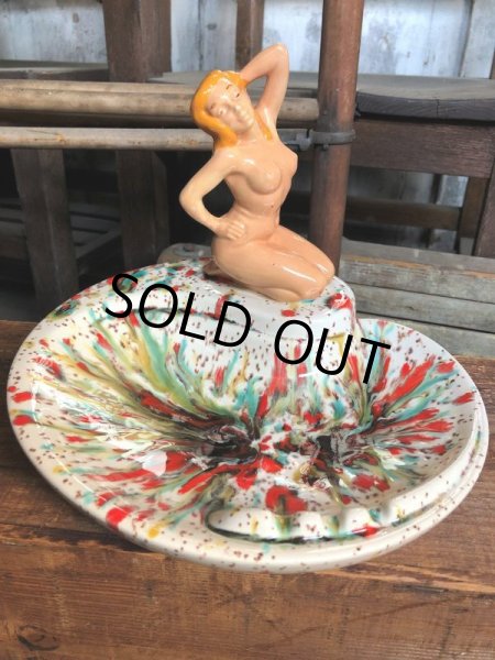 画像1: Vintage Mid Century Nude Naked Woman Lady Pinup Ashtrays (C052） (1)