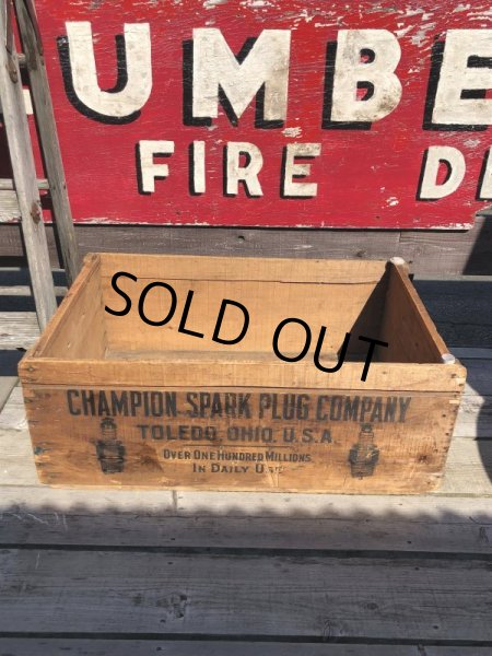 画像9: RARE!  30s Antique Champion Spark Plug Dealer Delivery Wooden Crate (C074) (9)