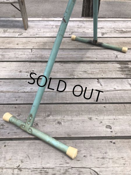 画像19: Vintage Metal Ironing Board Table (C078) (19)