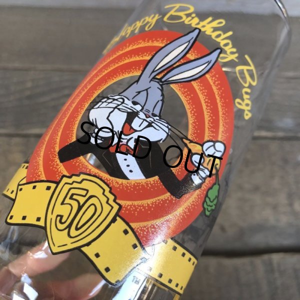 画像4: 90s Vintage Glass Looney Tunes 50th Happy Birthday Bugs (C125) (4)