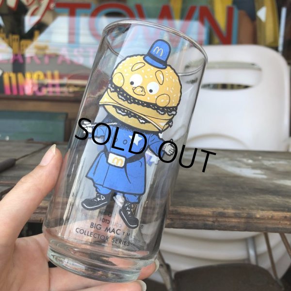 画像8: 70s Vintage Glass McDonaland Collector Series  Big Mac Police (C193) (8)