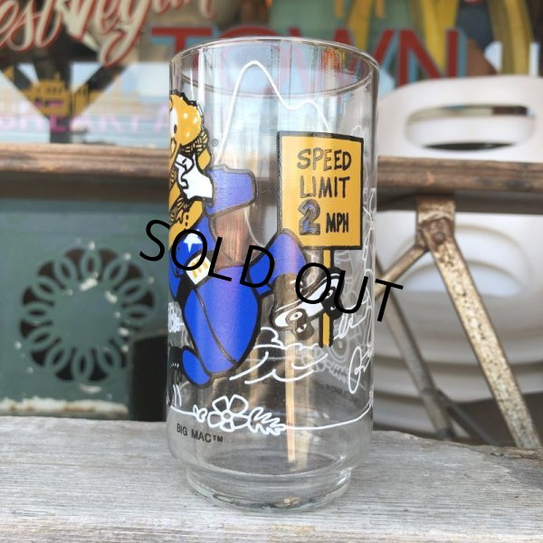 画像2: 70s Vintage Glass McDonaland Action Series Big Mac Police (C190) (2)