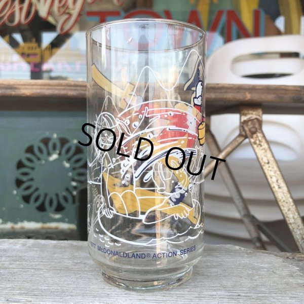 画像3: 70s Vintage Glass McDonaland Action Series Captain Crook (C191) (3)