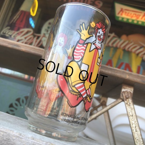 画像2: 70s Vintage Glass McDonaland Collector Series Ronald McDonald (C195) (2)